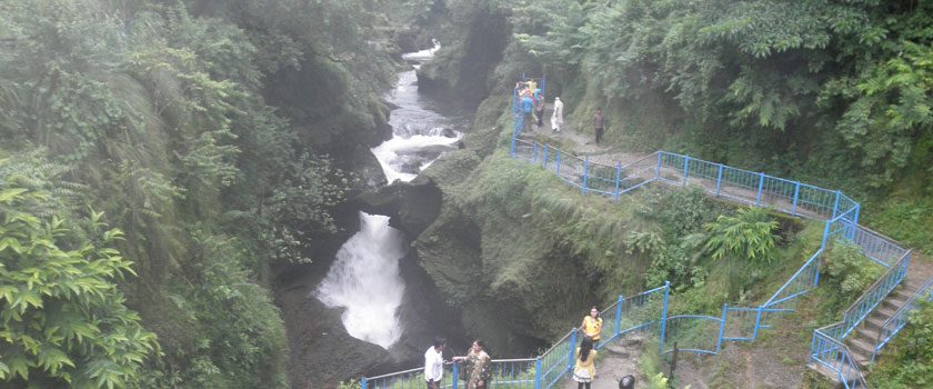 Davis Fall, Pokhara